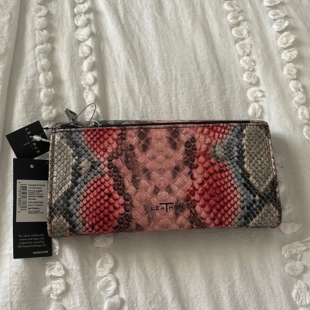 Tahari wallet
